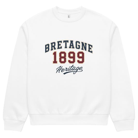  unisex sweatshirt front view with “Bretagne 1899 Heritage” vintage typography graphic
